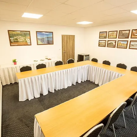 Rabbit Hotell Trhovy Stepanov