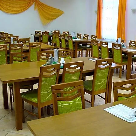 酒店 兔酒店 Trhovy Stepanov